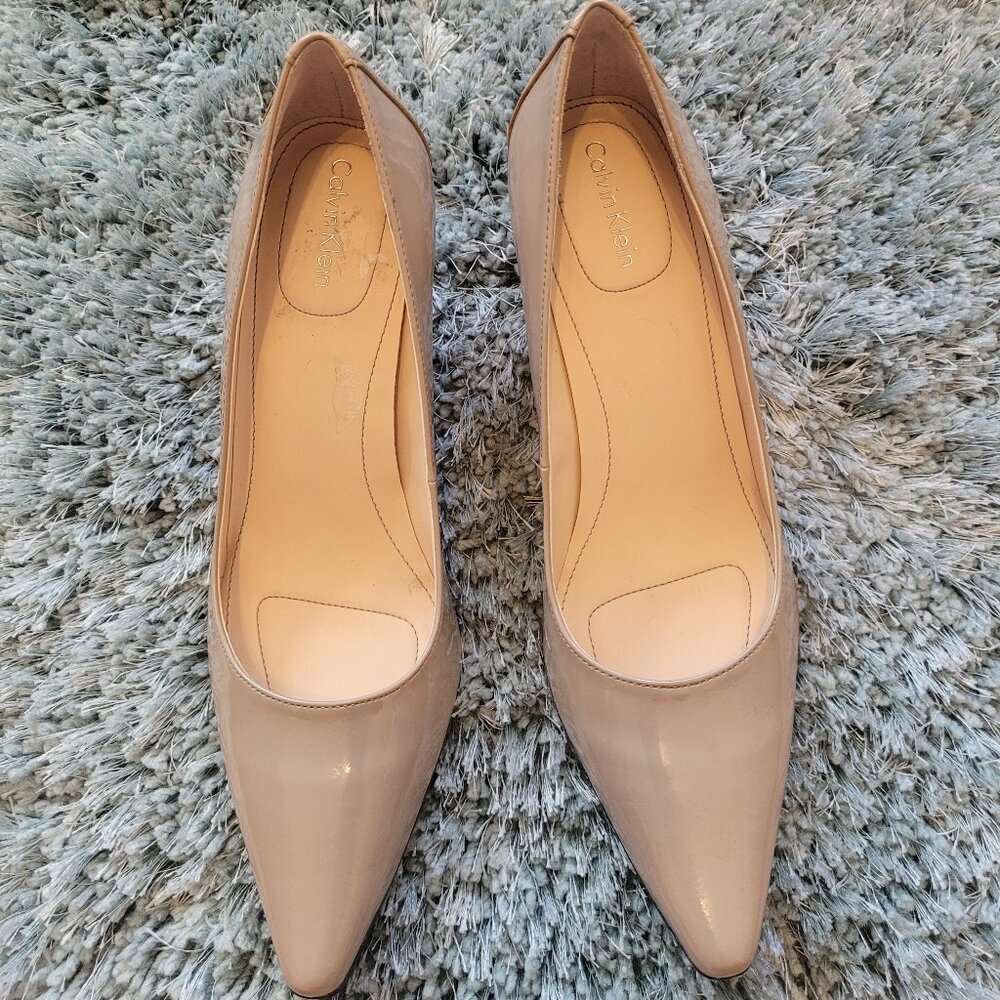 Calvin Klein taupe heels Dolly size 6.5M
